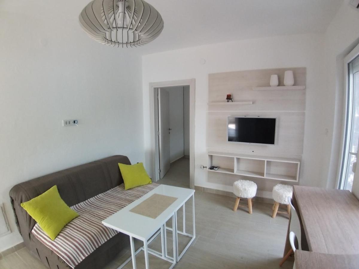 Apartman Dajoda 1 Bijela Exterior foto