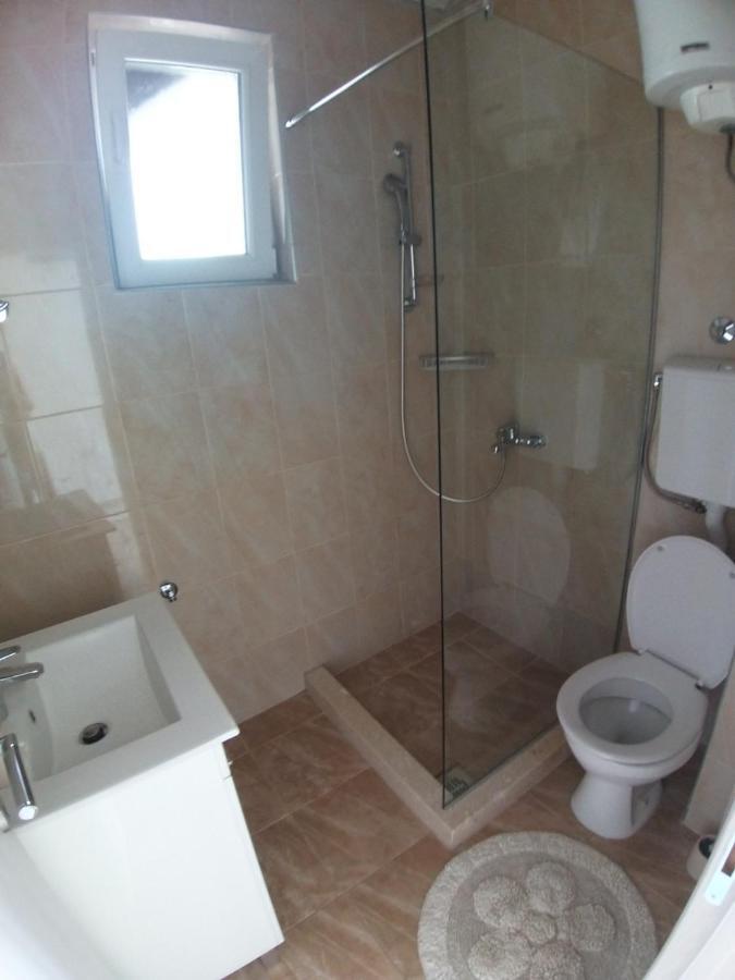 Apartman Dajoda 1 Bijela Exterior foto